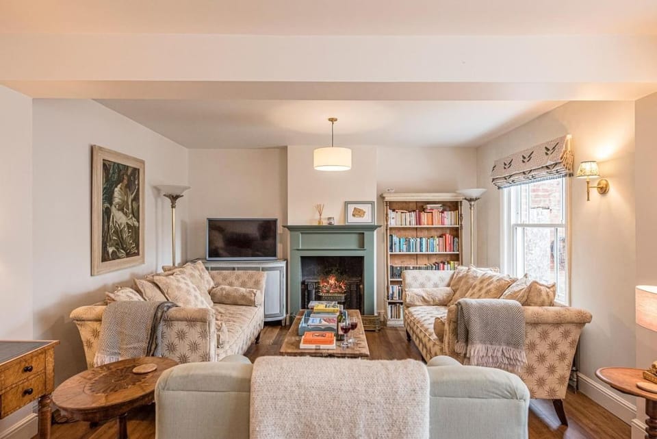 Rosebank, a stunning holiday home in Aldeburgh House in Aldeburgh