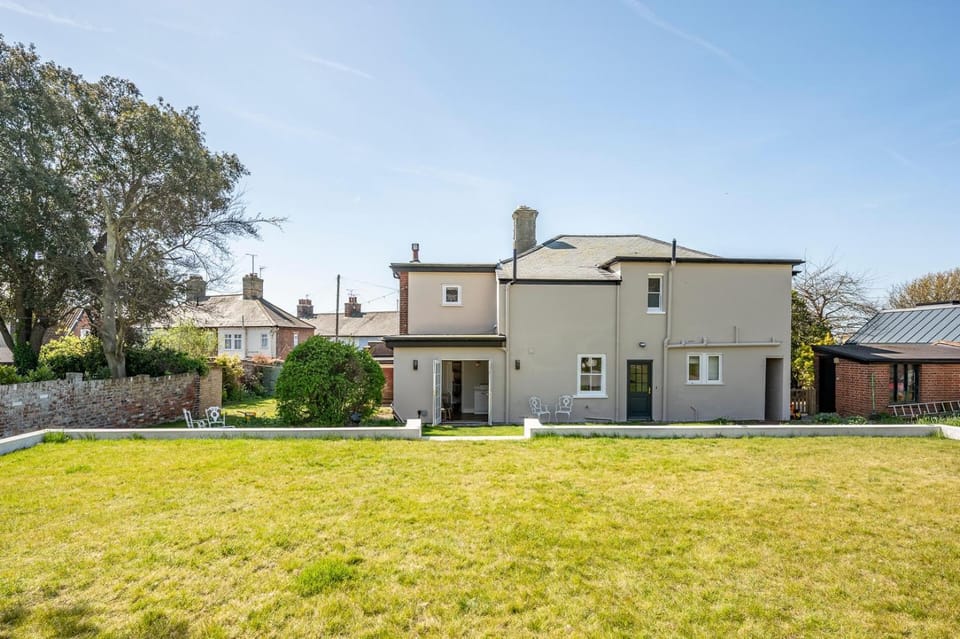 Rosebank, a stunning holiday home in Aldeburgh House in Aldeburgh
