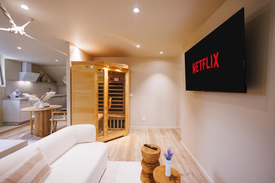 Sauna, TV and multimedia, Bedroom
