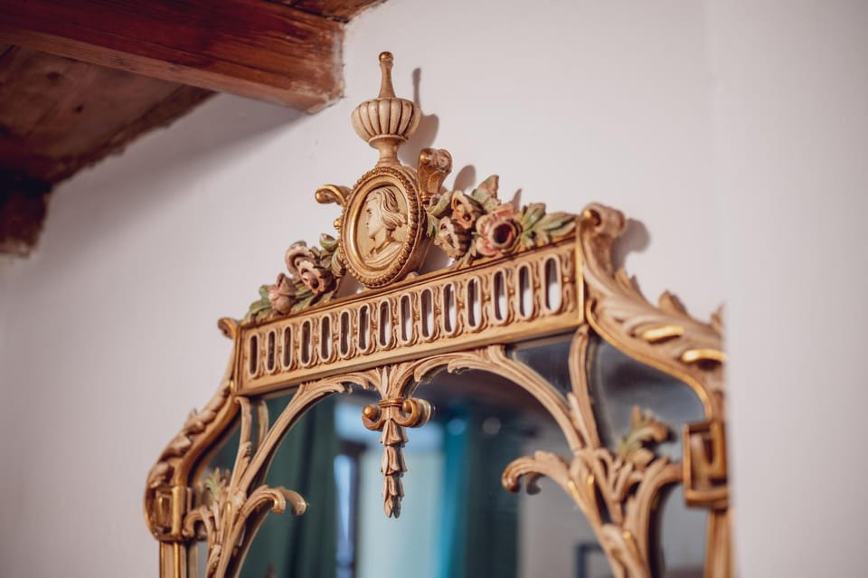 Decorative detail