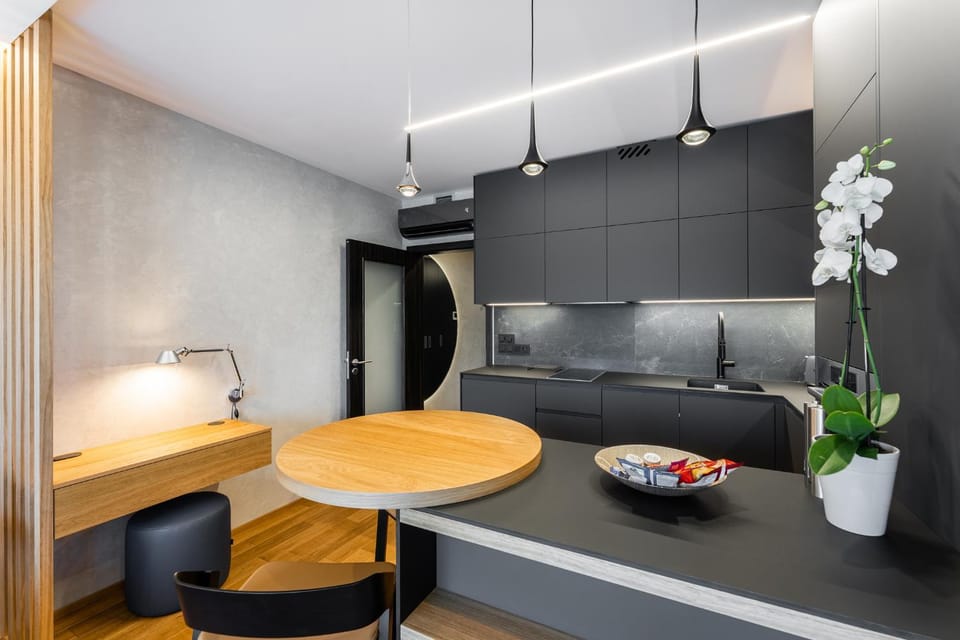 Kitchen or kitchenette, Living room, Seating area, Dining area, Bedroom, minibar, toaster