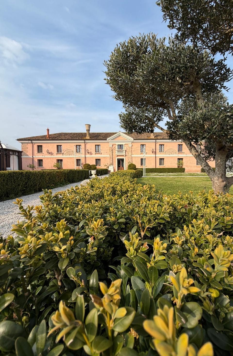 Property building, Spring, Day, Natural landscape, Garden, Garden view