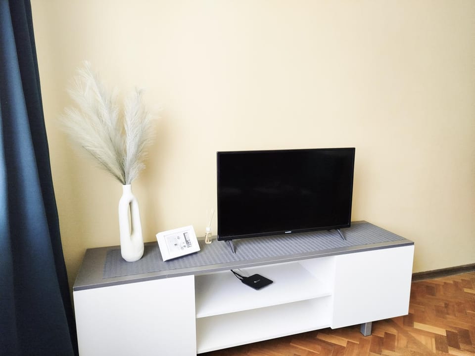 Communal lounge/ TV room, TV and multimedia, Evening entertainment