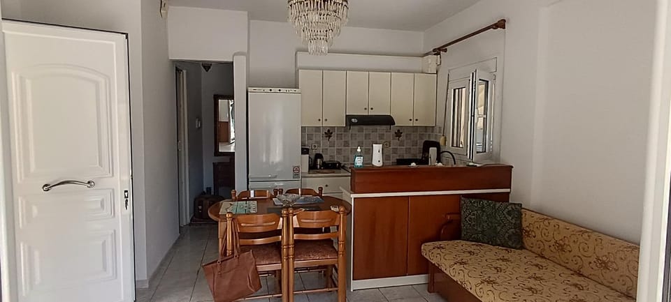 CHRYSA' S House Apartment in Volos