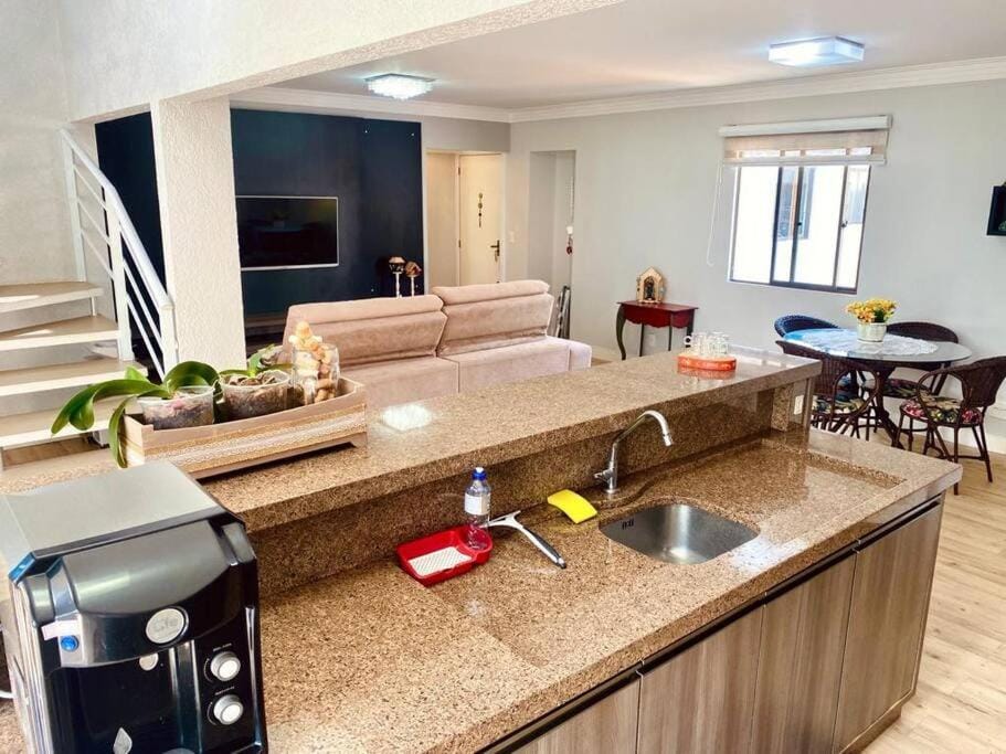 Linda Cobertura duplex na rua 261, excelente localização Apartment in Porto Belo