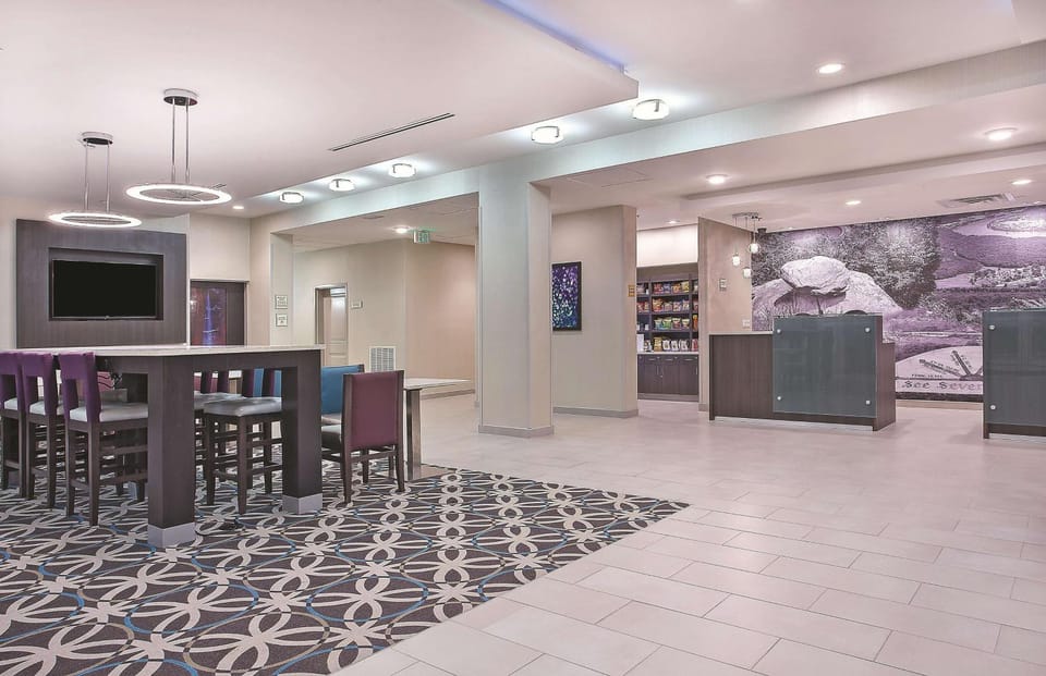 Lobby or reception, On site