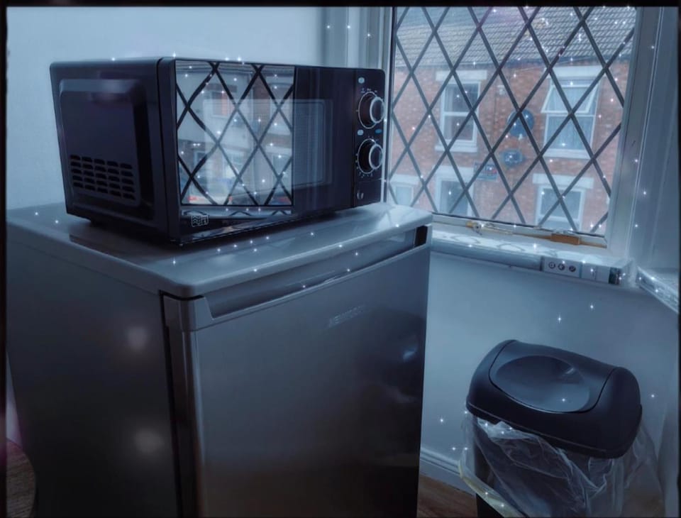 Short Stays Wi-Fi Parking Smart TVTea Coffee Apartment in Kettering
