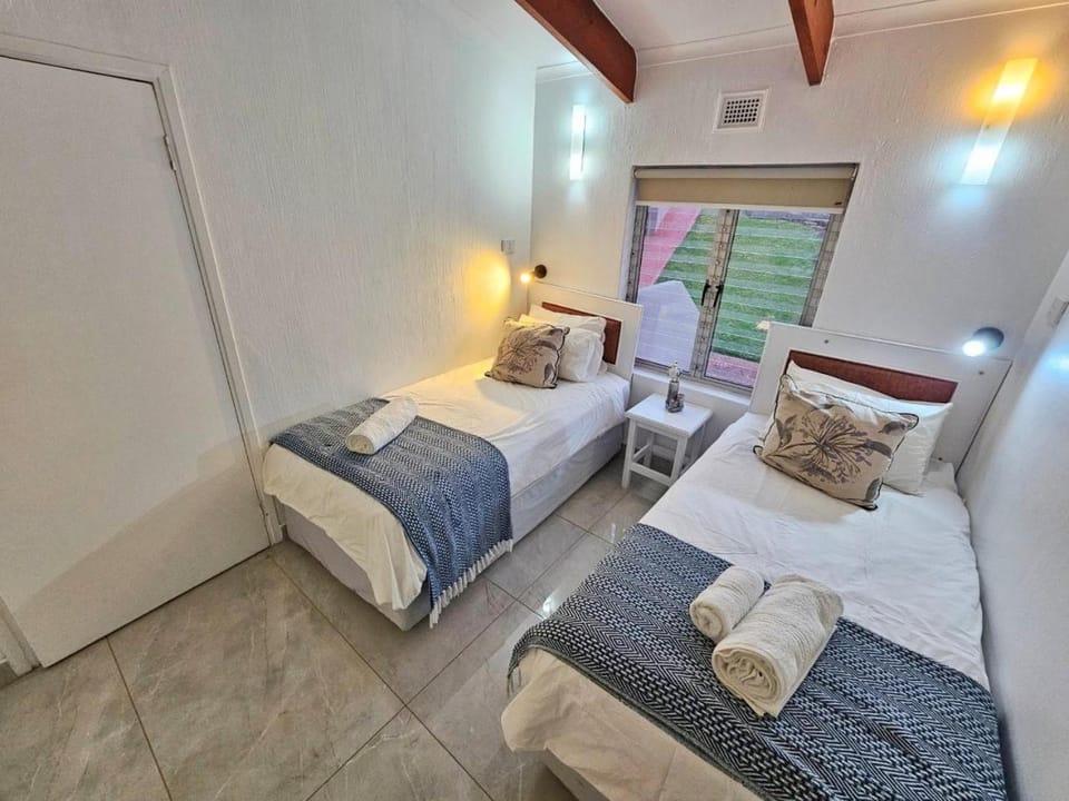 Chakas Rock Chalet 45 Apartment in Dolphin Coast