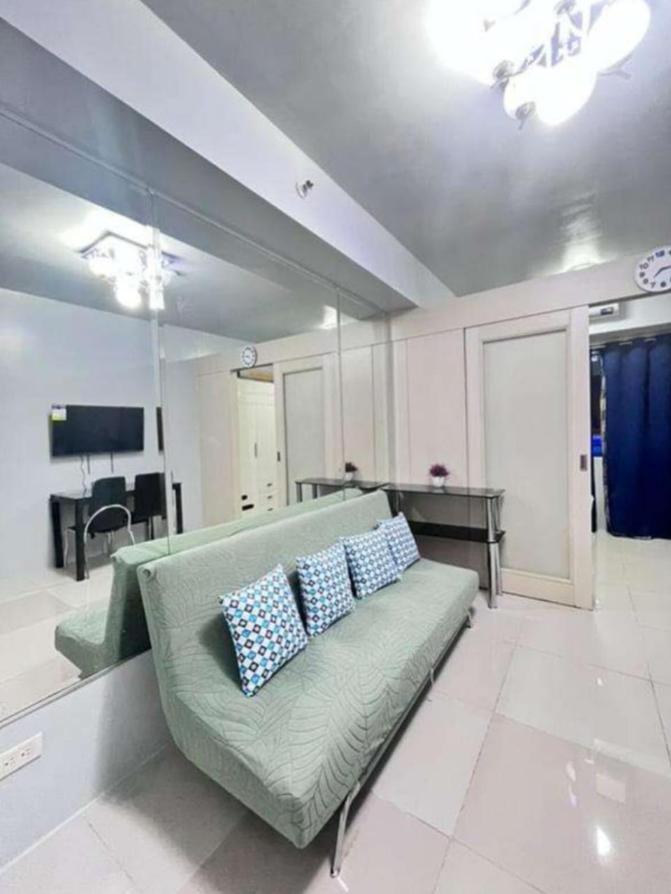 TV and multimedia, Living room, Photo of the whole room, Seating area