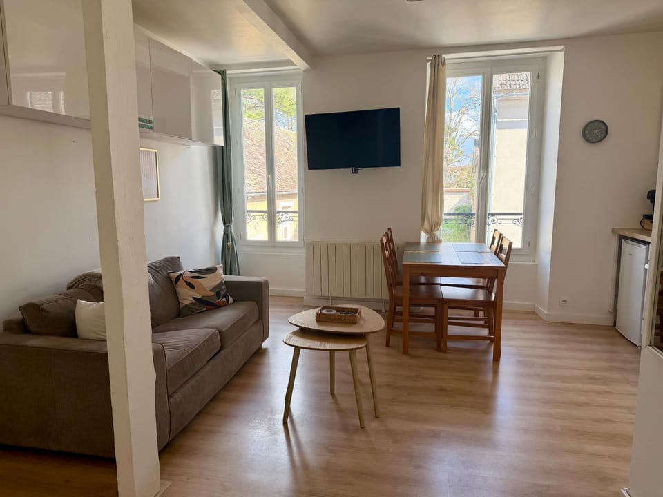 Le Petit Milly Apartment in Île-de-France