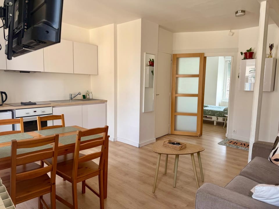 Le Petit Milly Apartment in Île-de-France
