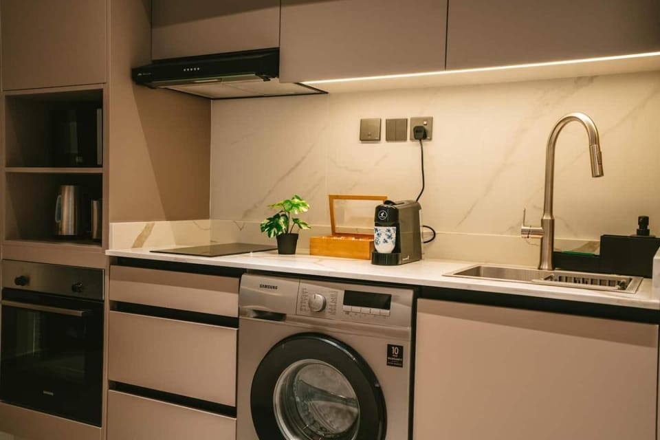 Modern 2-Bedroom Escape Apartment in Dubai