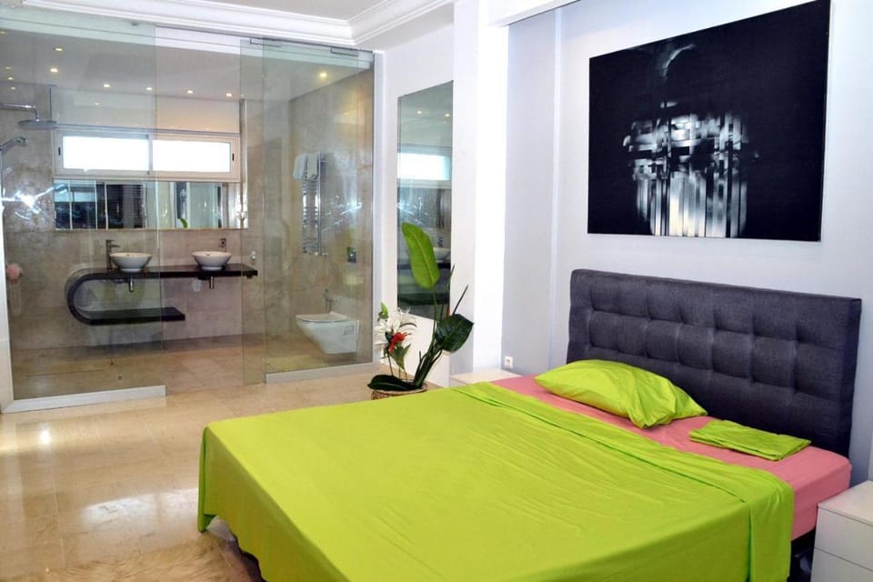 Bed, Bathroom, Living room, Photo of the whole room, Bedroom, towels