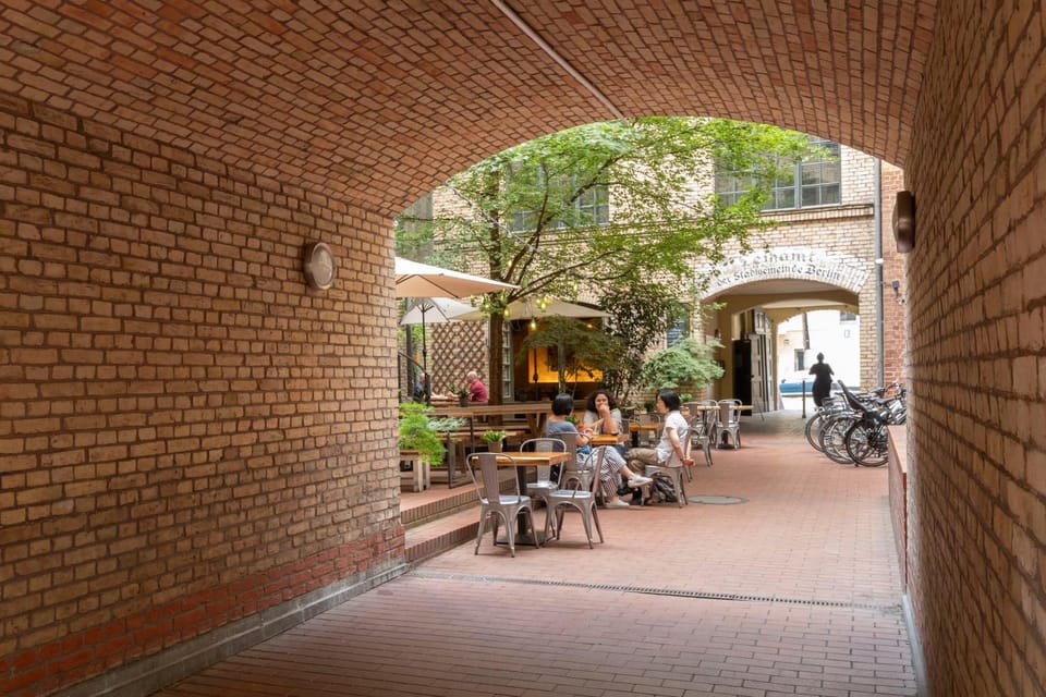 Property building, Restaurant/places to eat