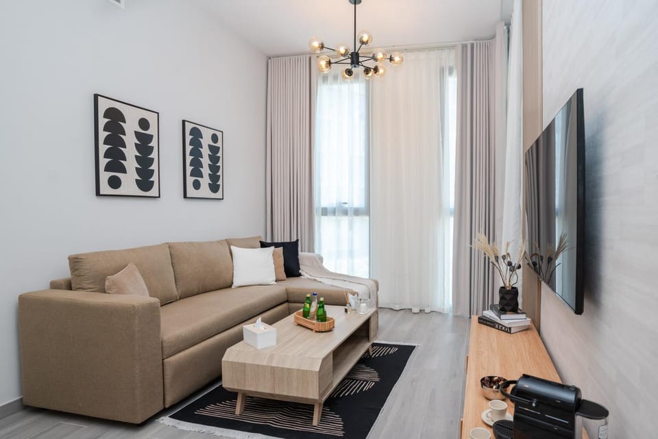 Communal lounge/ TV room, TV and multimedia, Living room, Seating area