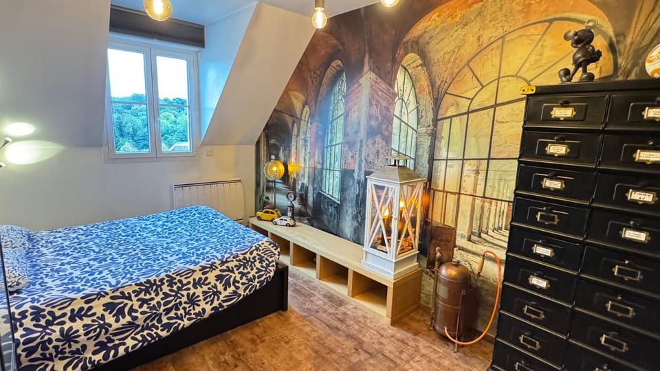 Bed, Photo of the whole room, Bedroom, wardrobe