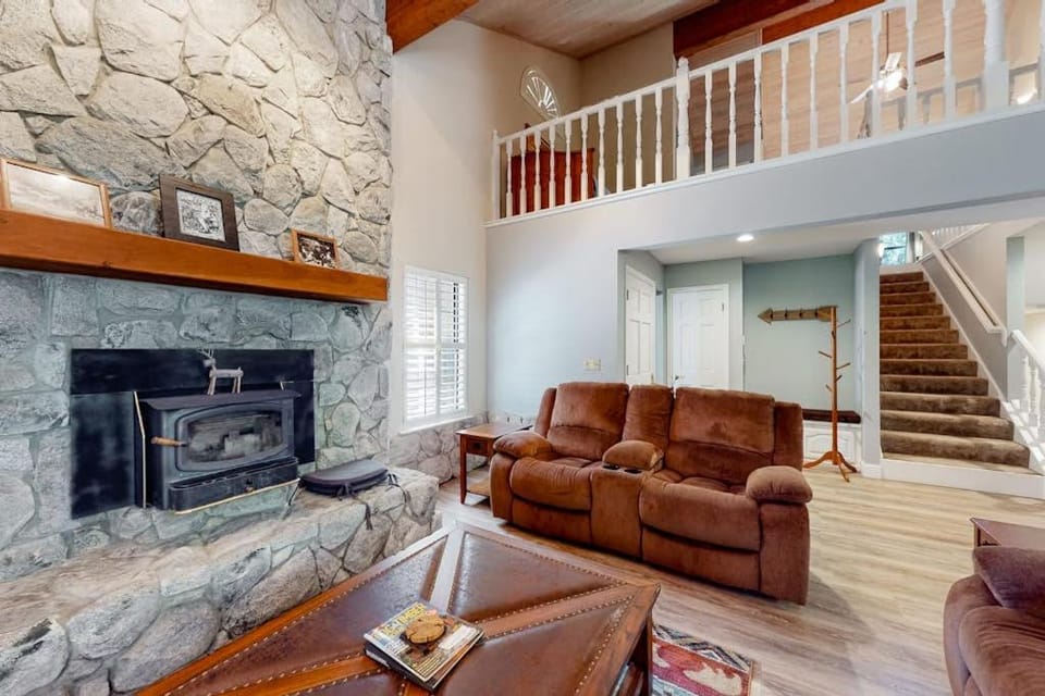 Windwood Inn House in Shaver Lake