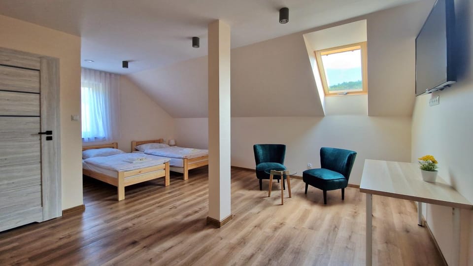 Photo of the whole room, Bedroom