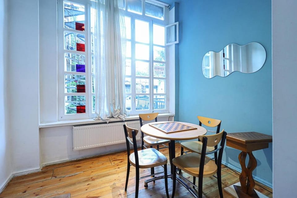 Unique 3BR Apt in Old Tbilisi - By Wehost Apartment in Tbilisi, Georgia