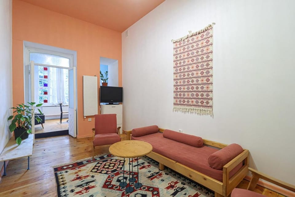 Unique 3BR Apt in Old Tbilisi - By Wehost Apartment in Tbilisi, Georgia