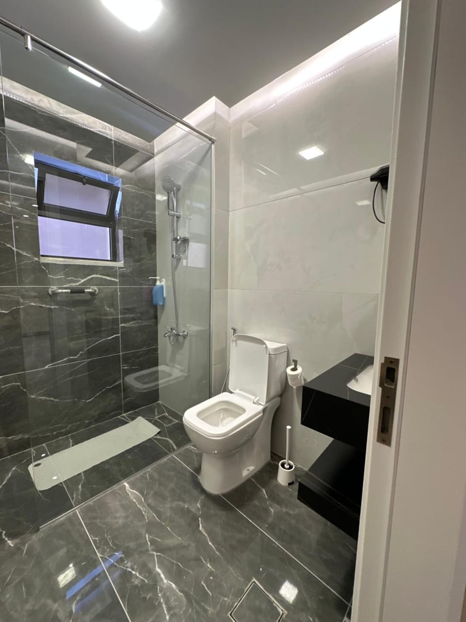 006 AL-NAJEH JRE Apartments For Rent ave Apartment in Africa