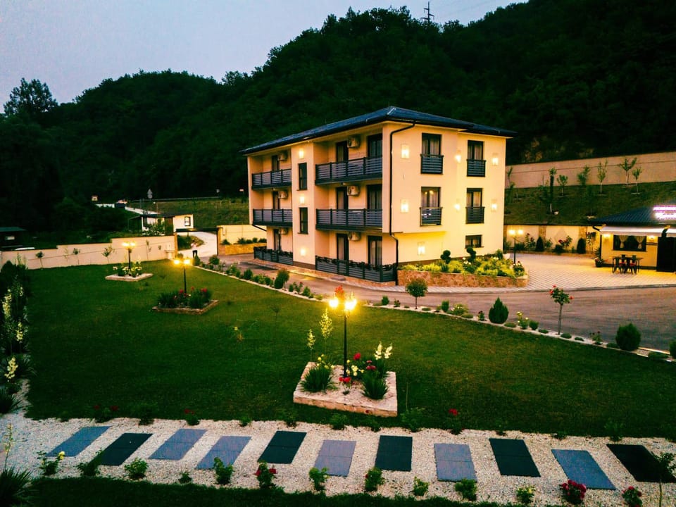 Property building, Natural landscape, Garden, Garden view, Mountain view, Sunset