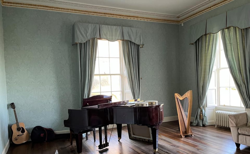 Library, Living room