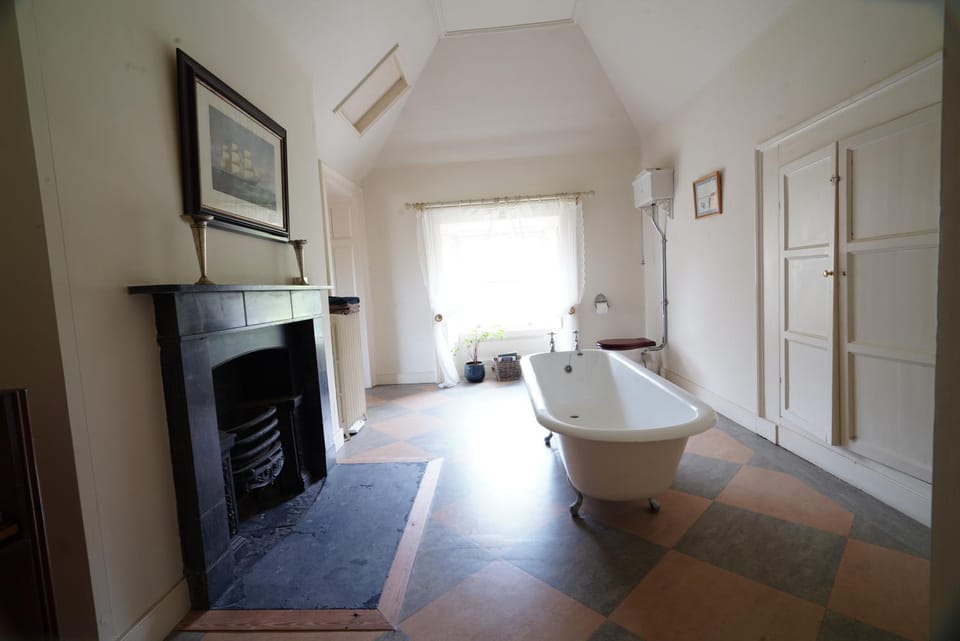 Toilet, Bathroom, Bath