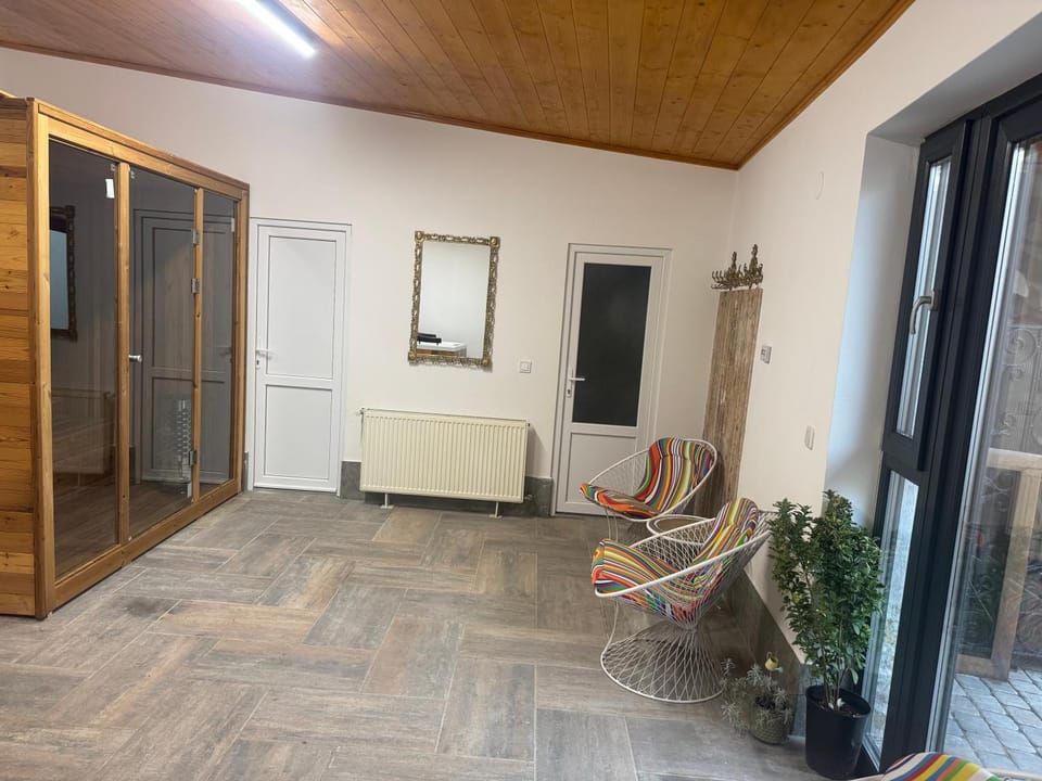 Sauna, Seating area, Area and facilities