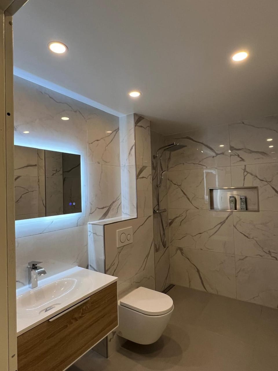 Shower, Toilet, Bathroom