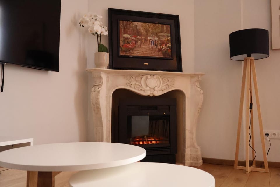 Living room, fireplace