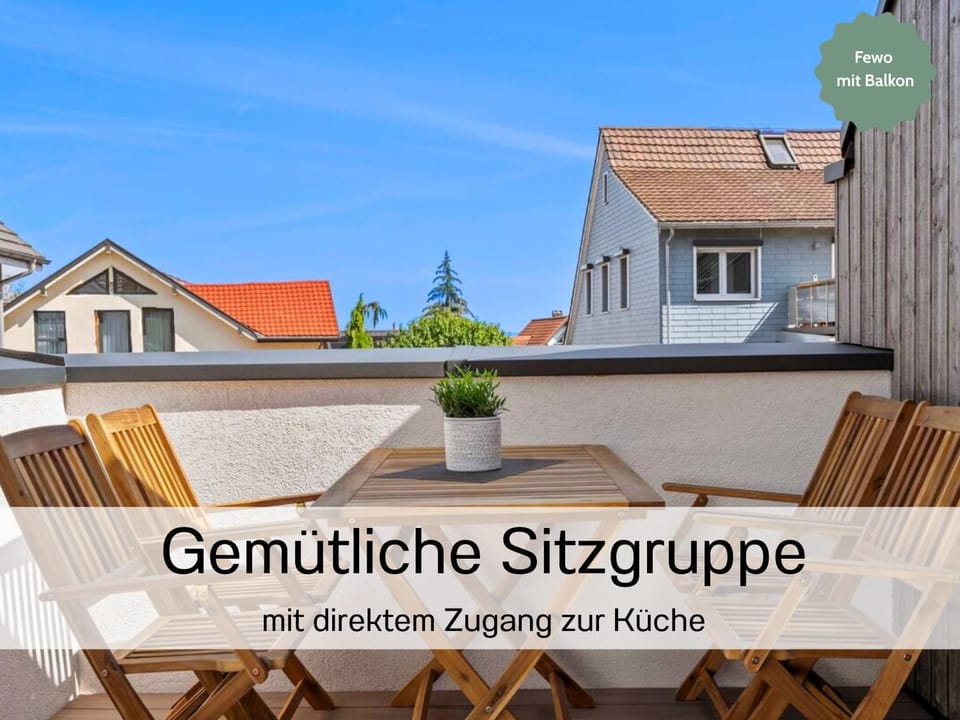 Property building, Day, Balcony/Terrace, Balcony/Terrace, Dining area