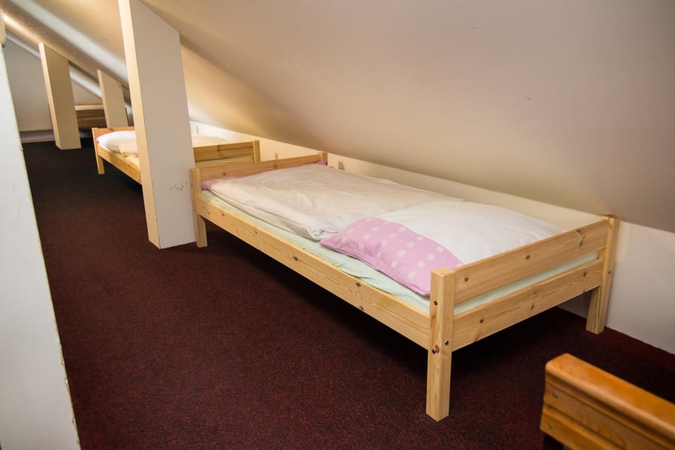 Turistická ubytovna Centrum Pastvinská přehrada se sdílenou koupelnou a toaletou Hostel in Czechia