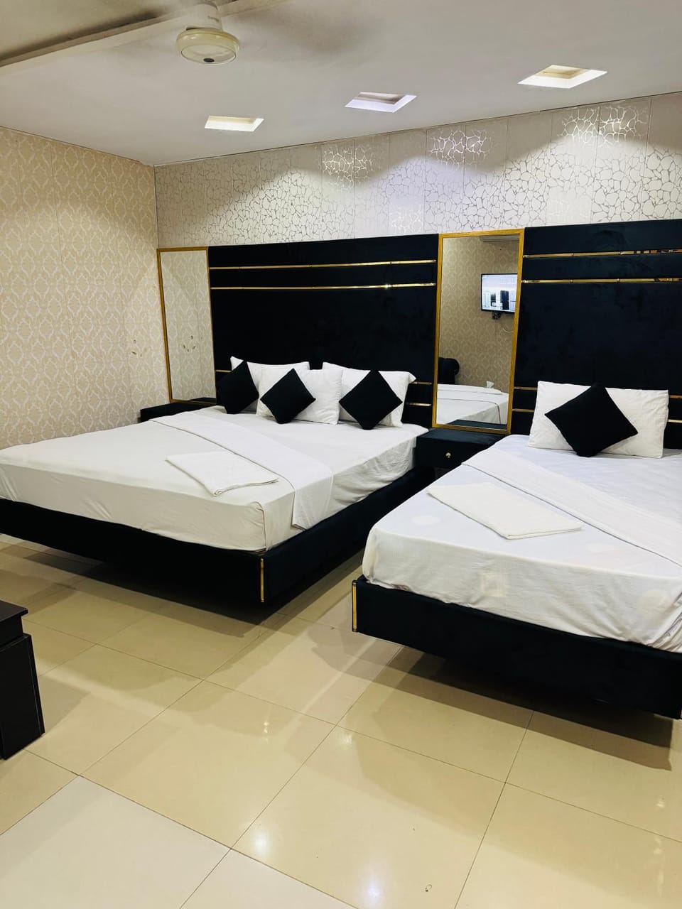 Hotel Golden Hotel in Lahore