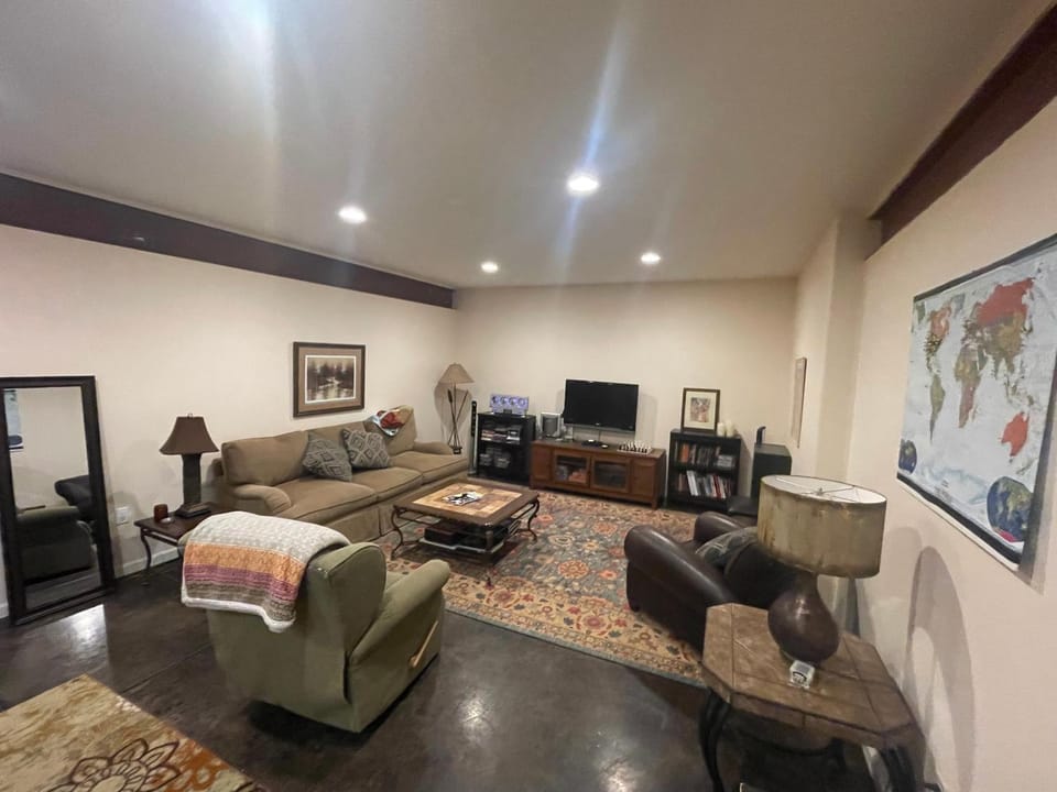 River Mountain Getaway-private, large, in- law apt Apartment in Colorado