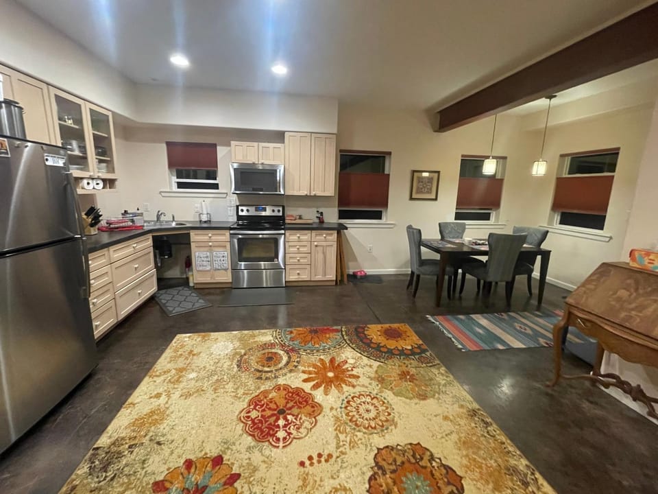 River Mountain Getaway-private, large, in- law apt Apartment in Colorado