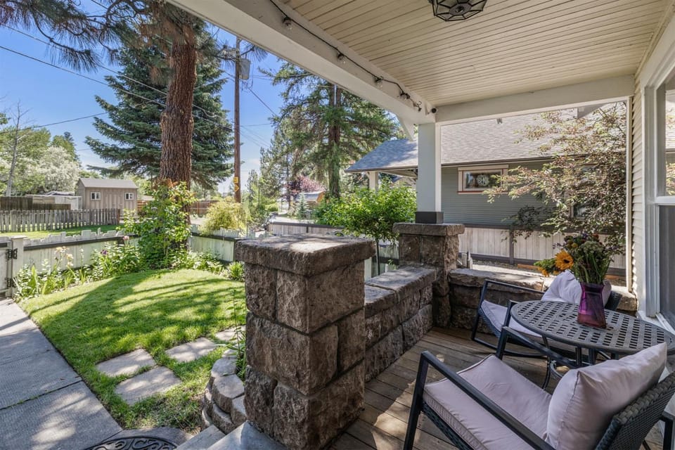Bluebird Day - River West House in Bend