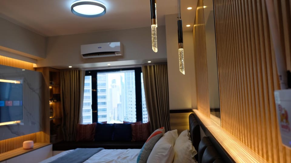 Bed, Living room, Photo of the whole room, Seating area, Bedroom, internet, air conditioner