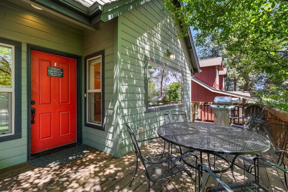 Bluebird Day - Hartford Haven House in Bend