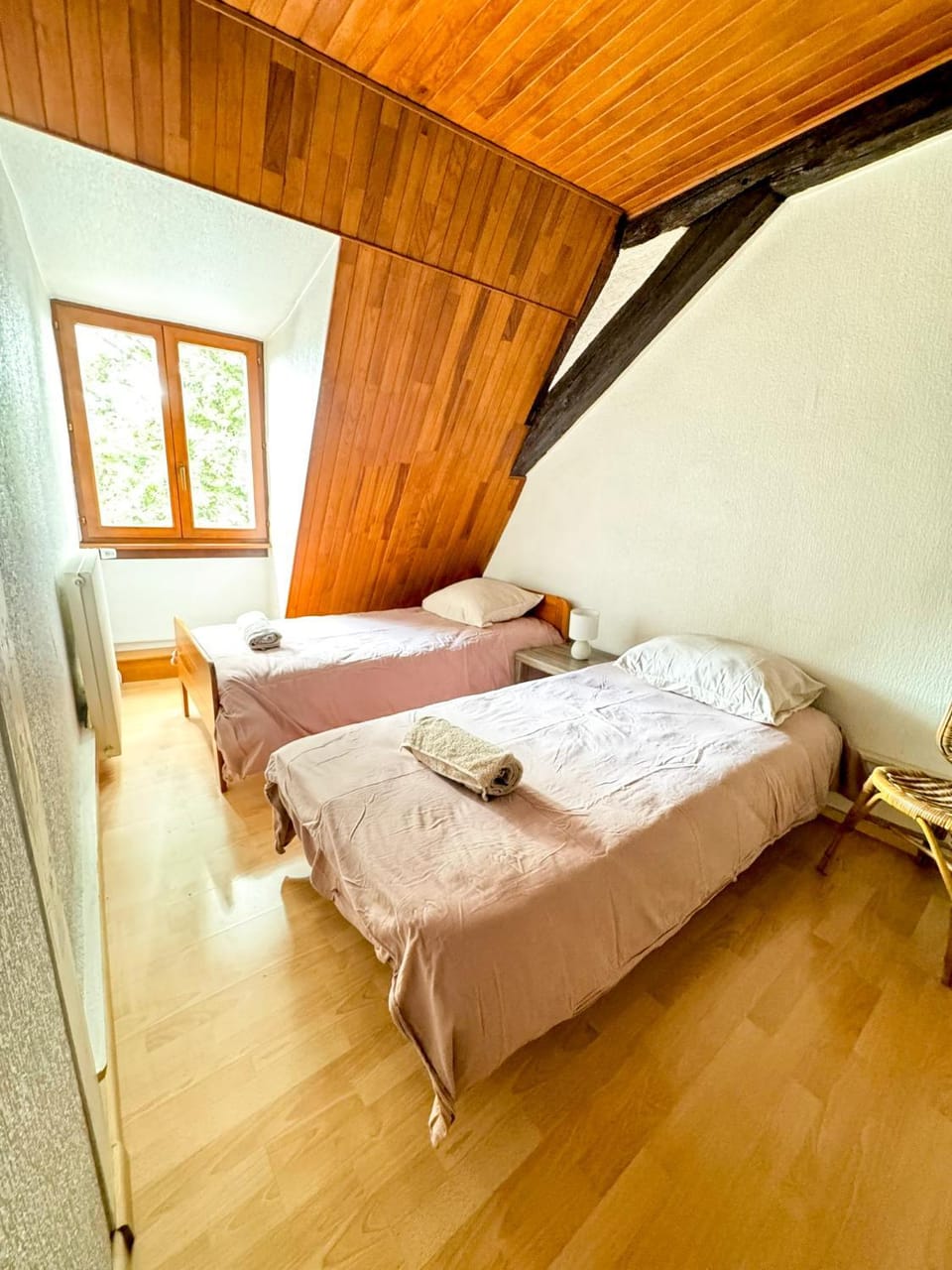 Bed, Night, Photo of the whole room, Bedroom