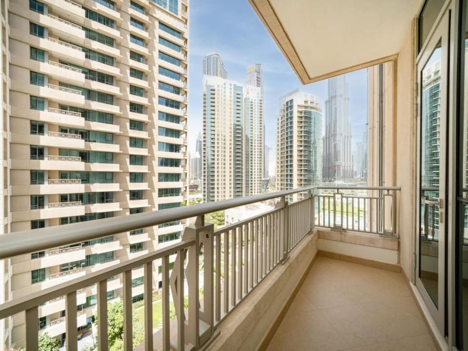 Balcony/Terrace, City view