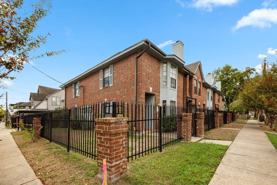 Property building, Neighbourhood, Street view
