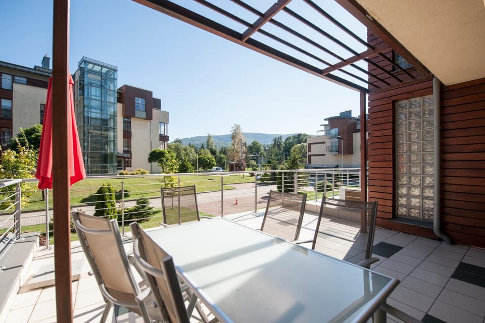 Balcony/Terrace, Mountain view, Mountain view