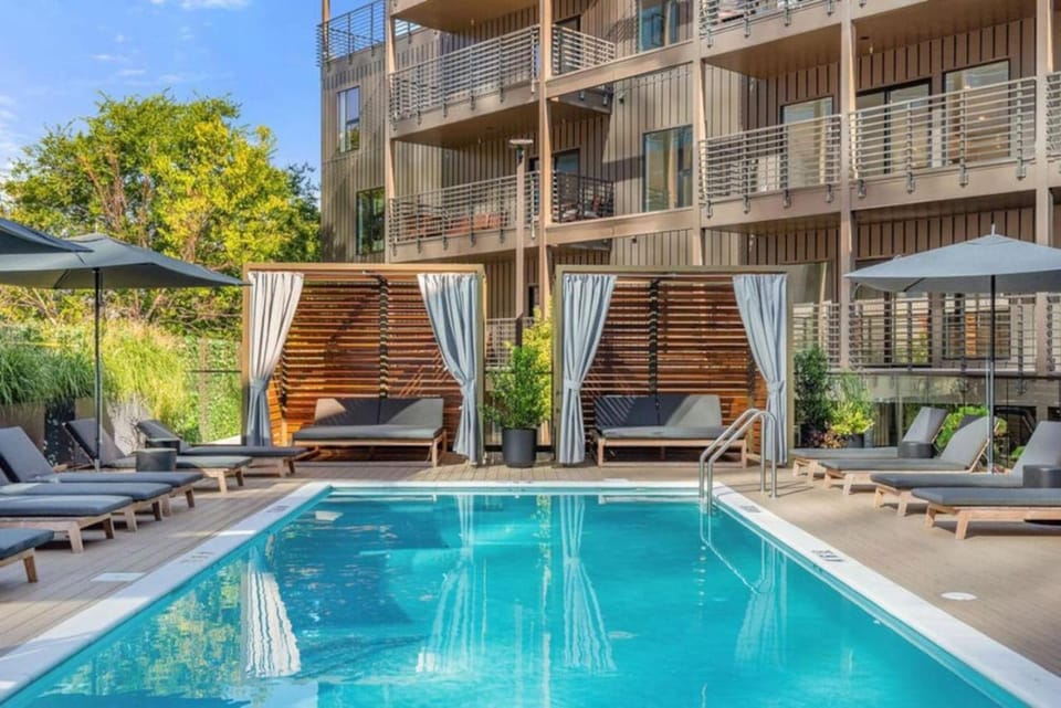 Balcony/Terrace, Pool view
