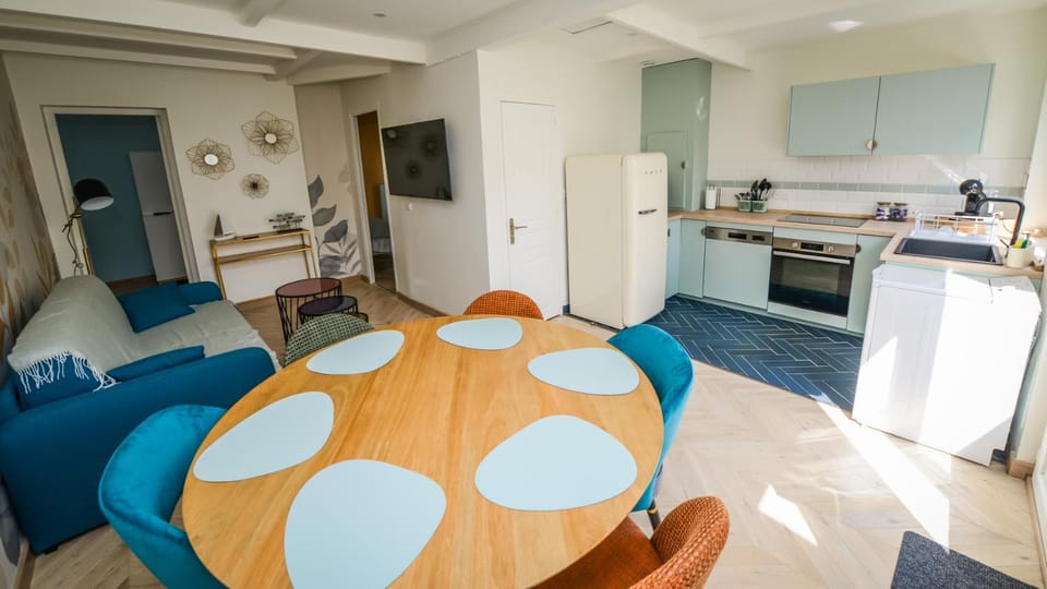 Living room, stove, kitchen