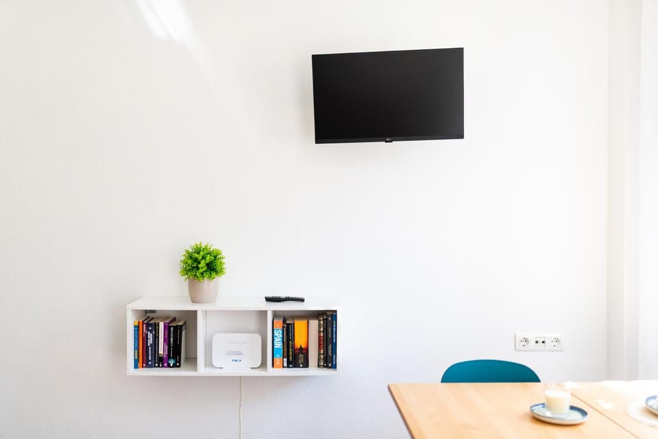 Library, TV and multimedia