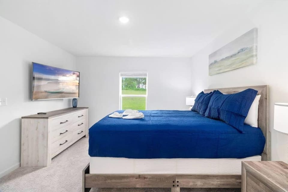 Springhill Retreat! 3 bed, 2 Bath! House in Spring Hill