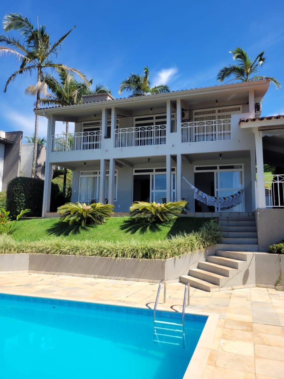 Casa completa em Escarpas do lago com vista deslumbrante House in State of São Paulo