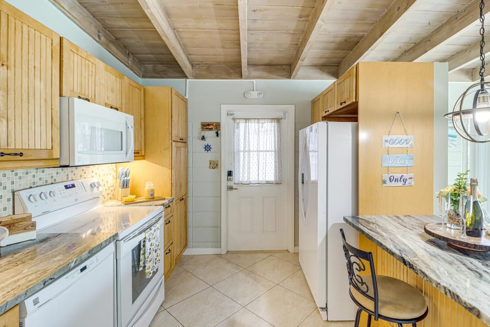 Waterfront Colony Beach Duplex! w/ Golf Cart! House in Key Colony Beach