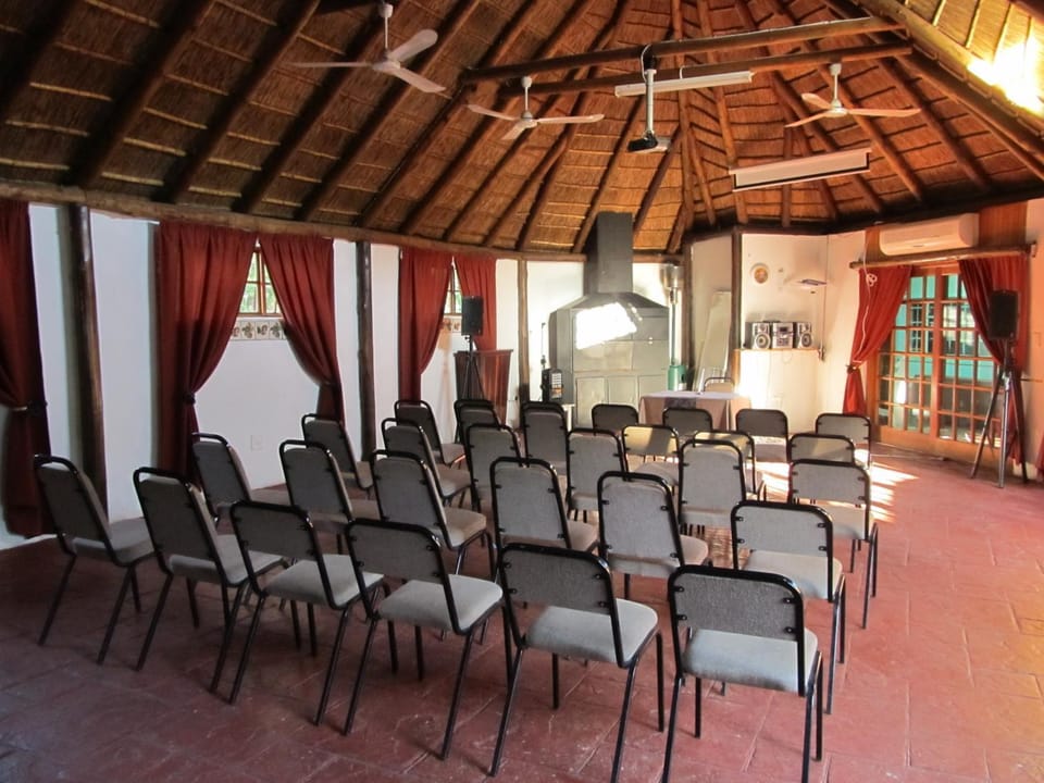 Business facilities, Banquet/Function facilities, Meeting/conference room